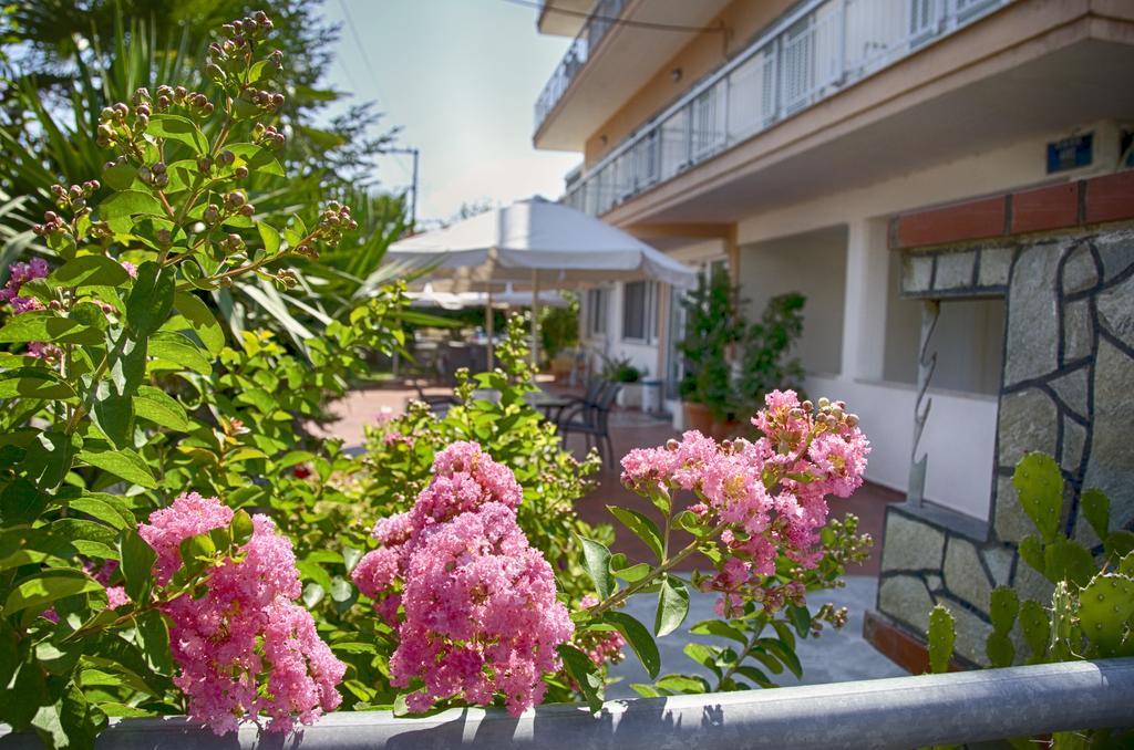 Galini Apartments Olympiakí Aktí Exteriör bild